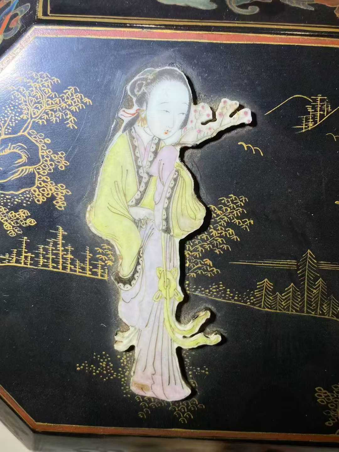 木漆金镶嵌粉彩仕女童子盖盒