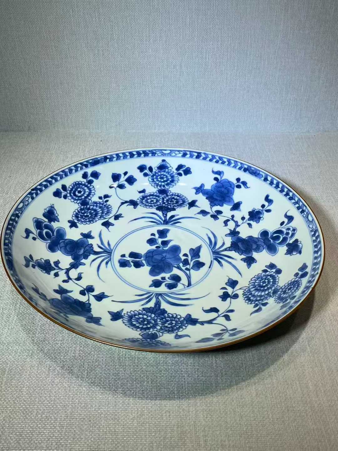 青花四季花卉纹盘
