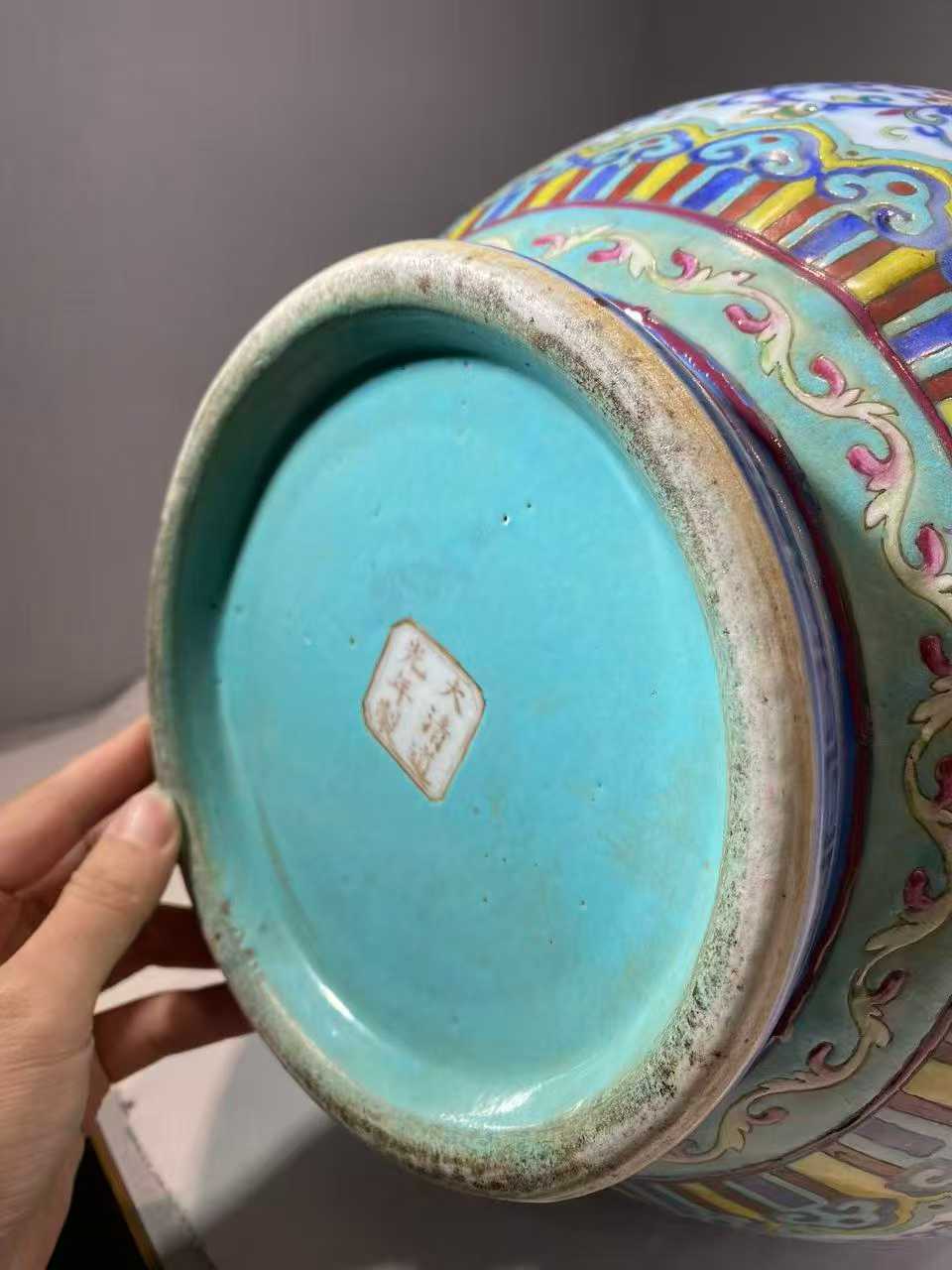 青花加粉彩宝相花寿字象耳大瓶一对  款：大清道光年制
