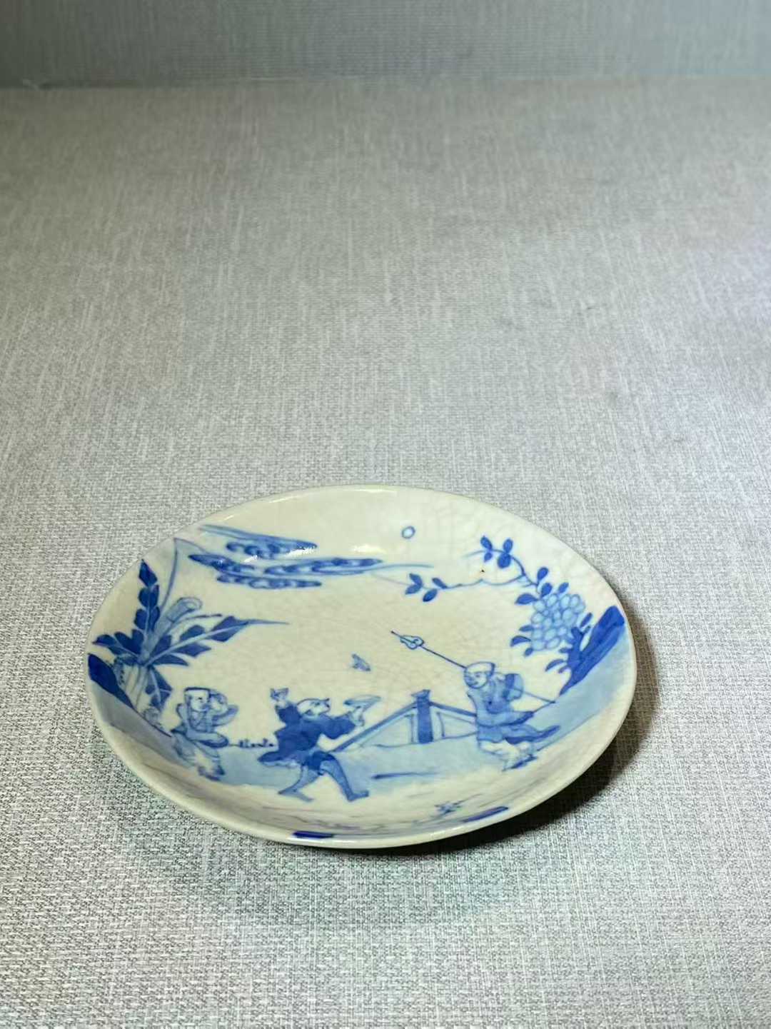浆胎青花婴戏图小碟