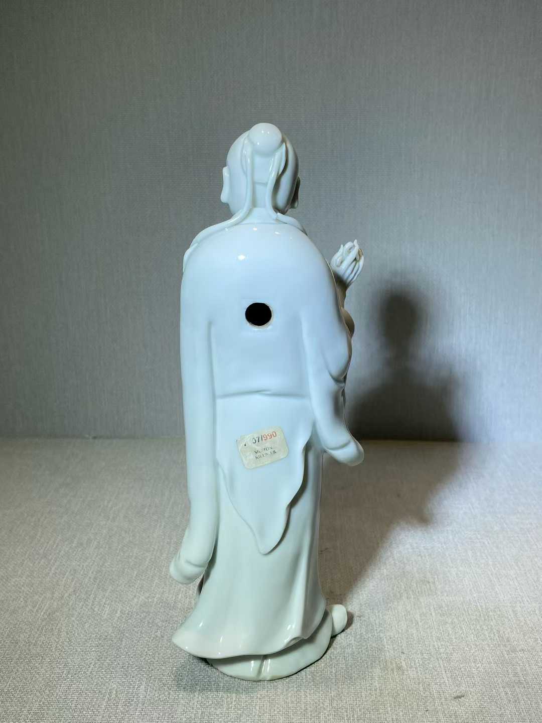 德化窑白釉东方塑立像 款：何朝宗