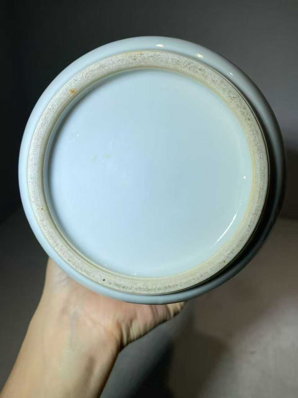 粉彩洞石花鸟纹棒槌瓶