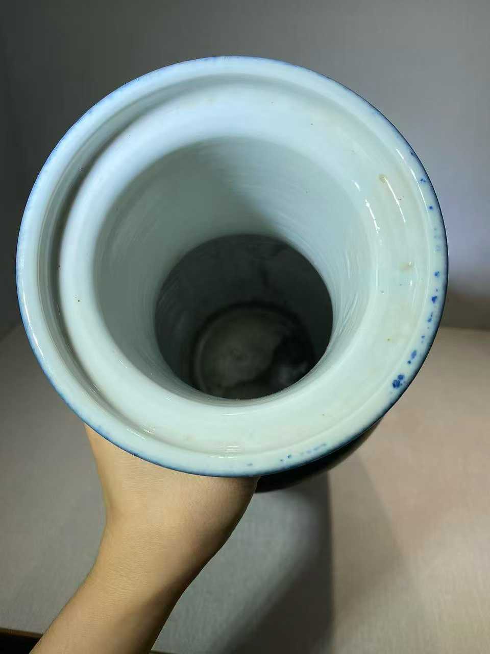 洒蓝地描金花鸟山水人物棒槌瓶