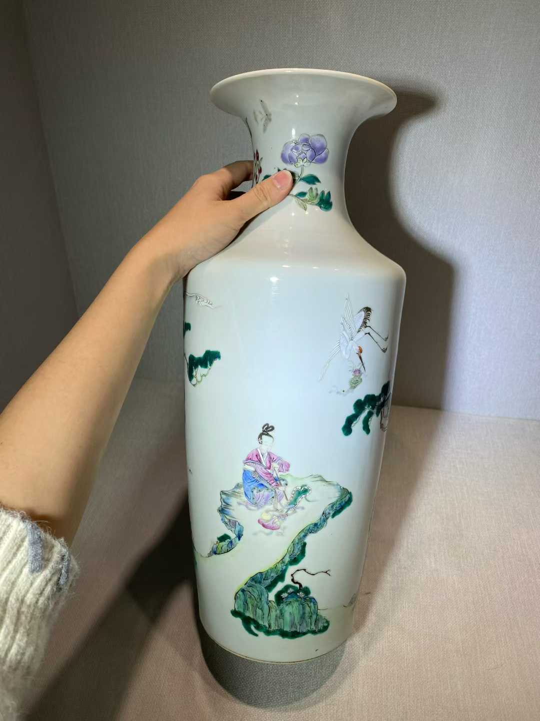 粉彩麻姑献寿棒槌瓶