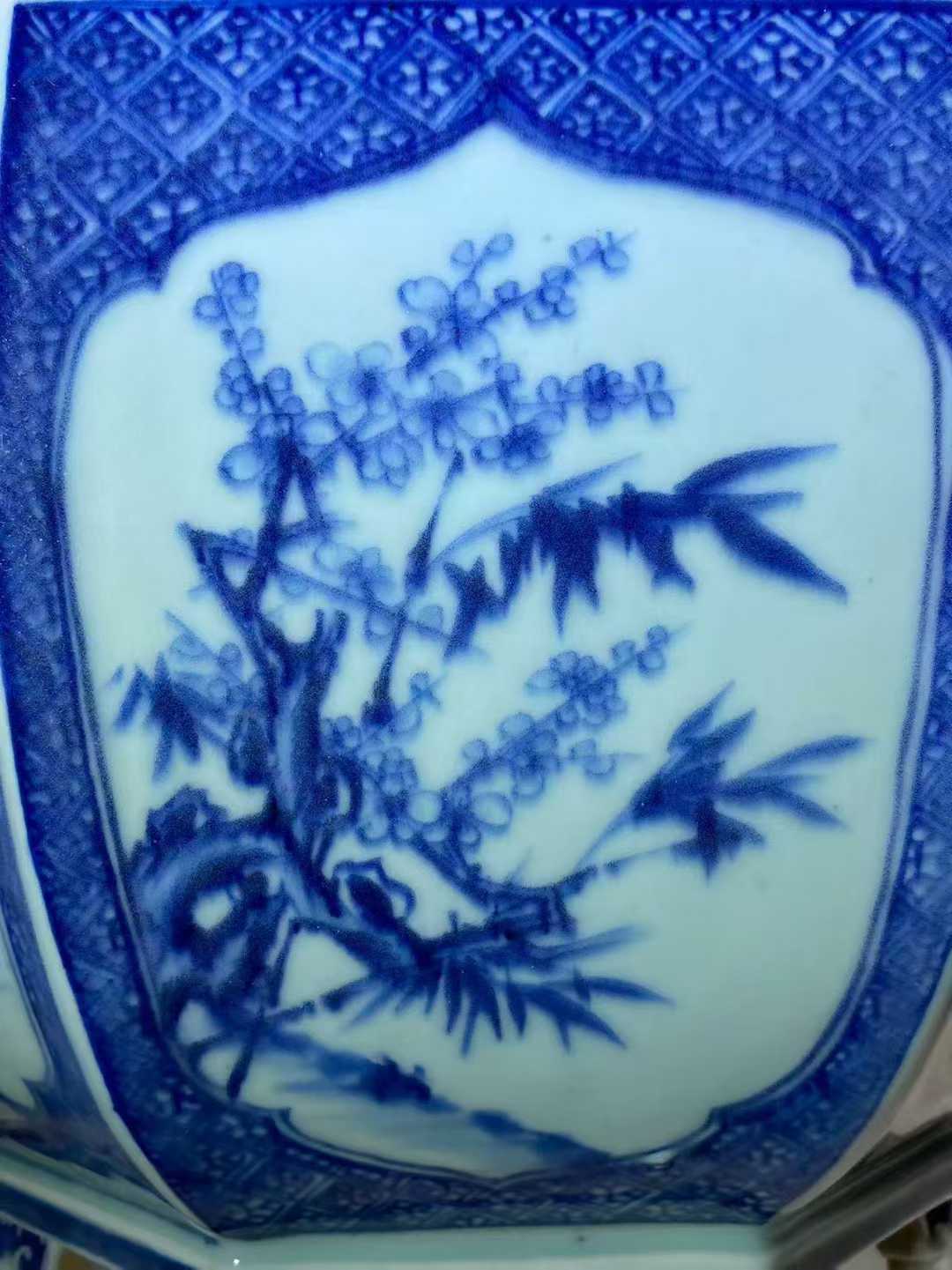 青花山水人物四季花卉八方花盆