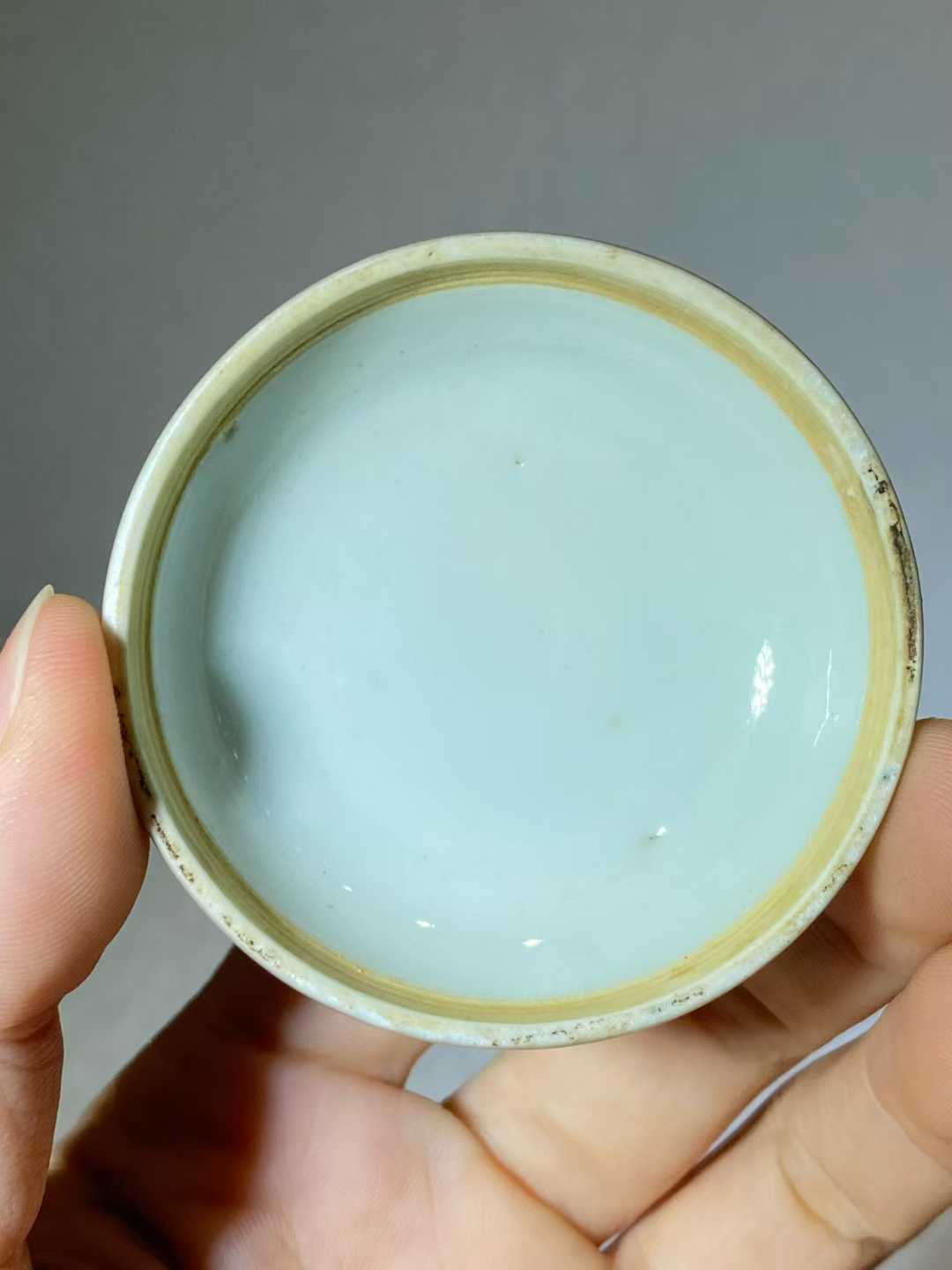 青花缠枝莲纹印泥盒 款：明月双清