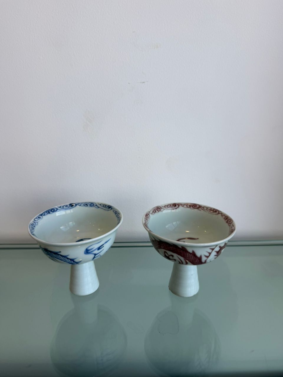 青花釉里红龙纹高足杯一对