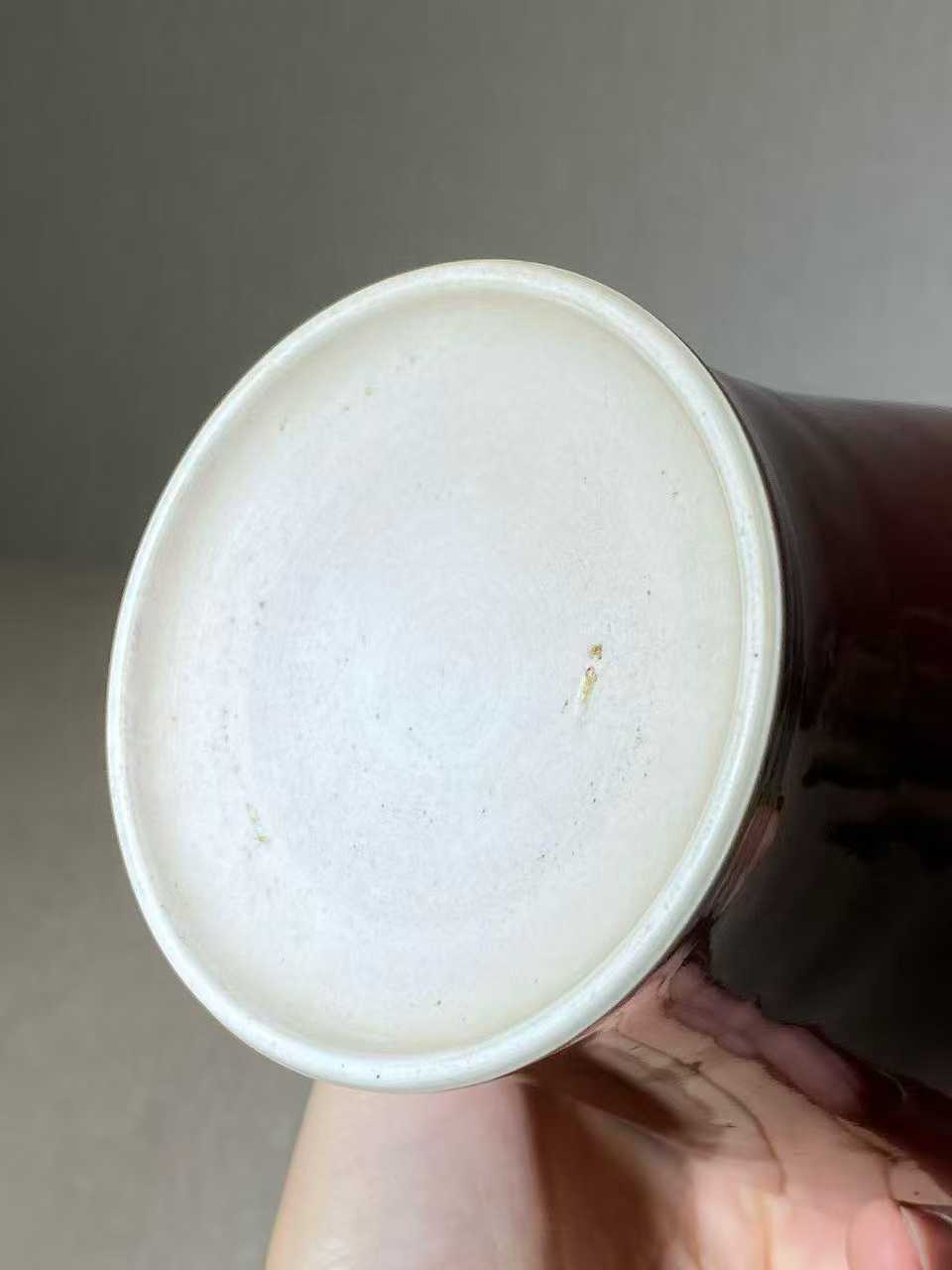 豇豆红釉摇铃尊