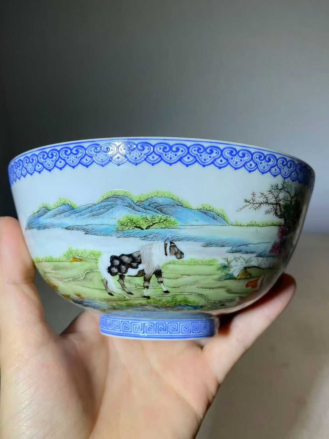 珐琅彩八骏图诗文碗一对
