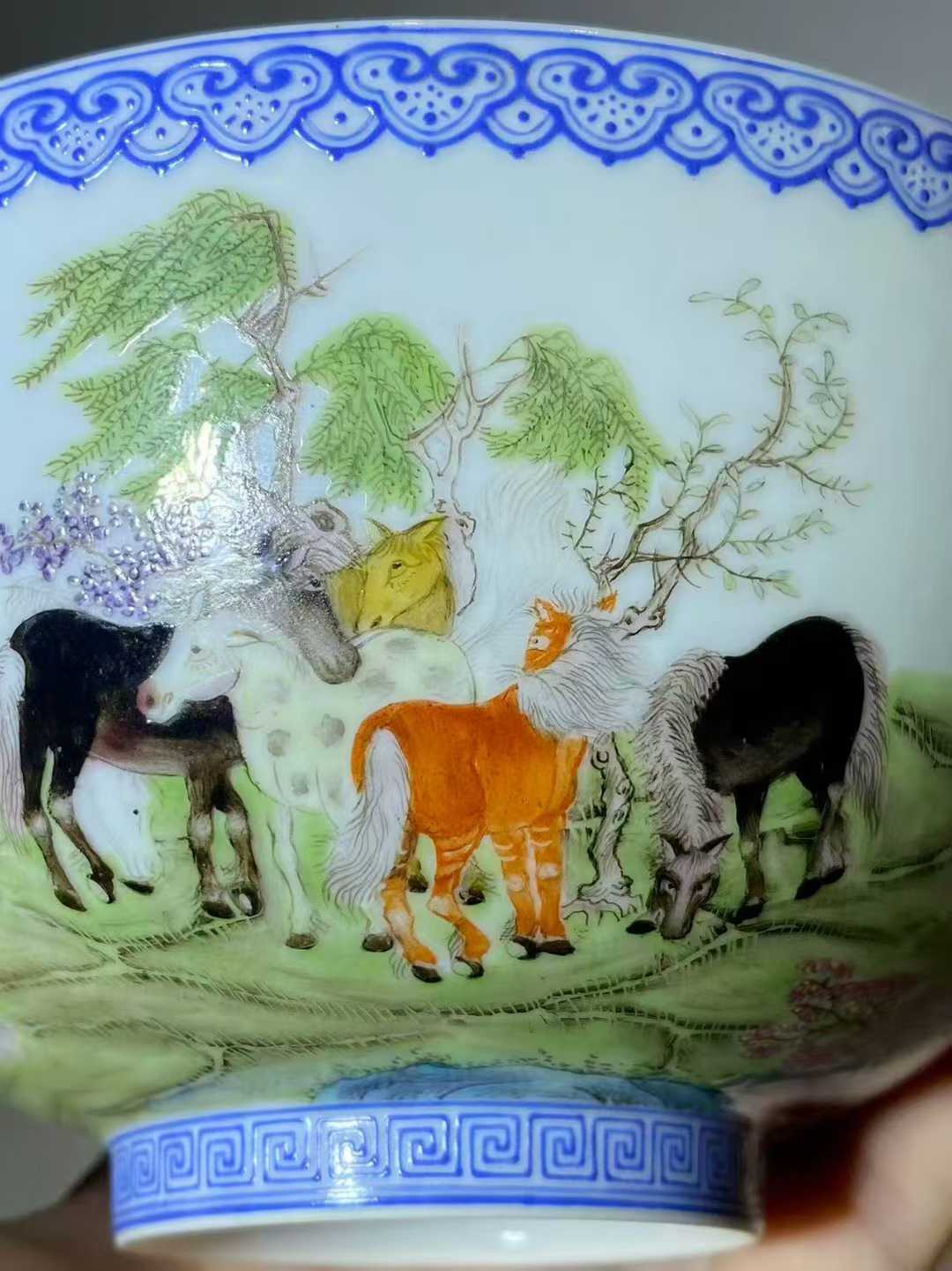 珐琅彩八骏图诗文碗一对