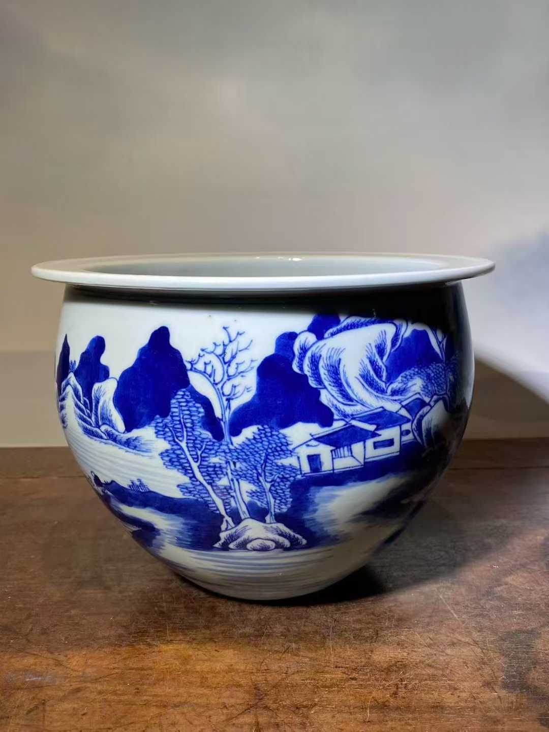 青花山水人物纹案头缸