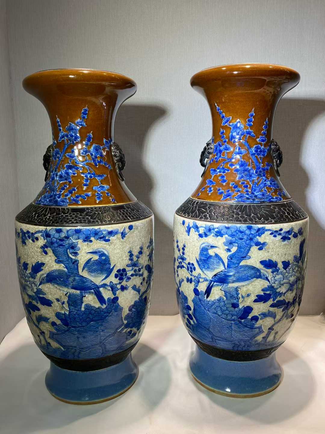 三色哥釉青花花鸟纹铺首大瓶一对
