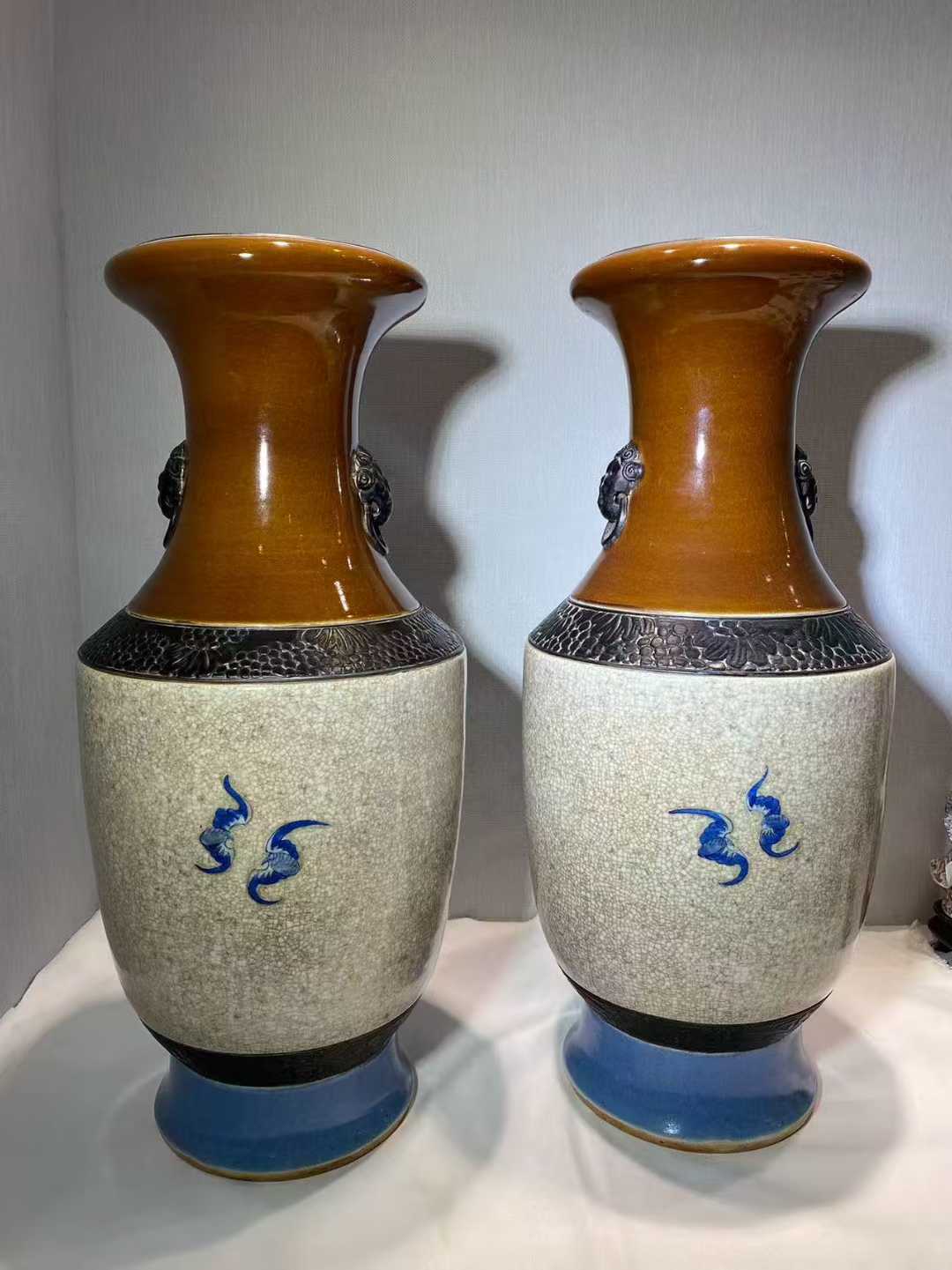 三色哥釉青花花鸟纹铺首大瓶一对