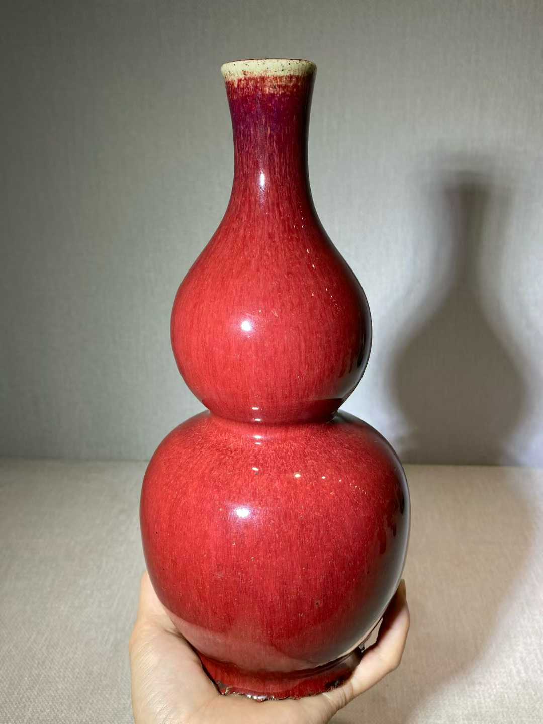 均红釉葫芦瓶 款：乾隆年制