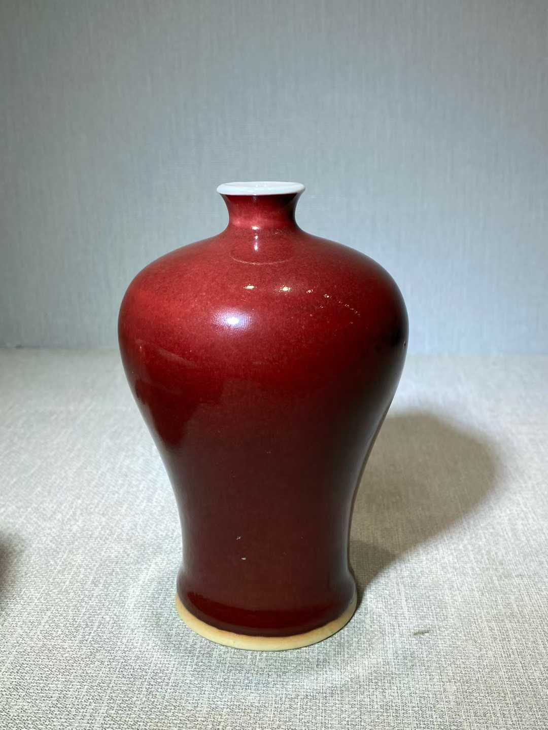 祭红釉梅瓶