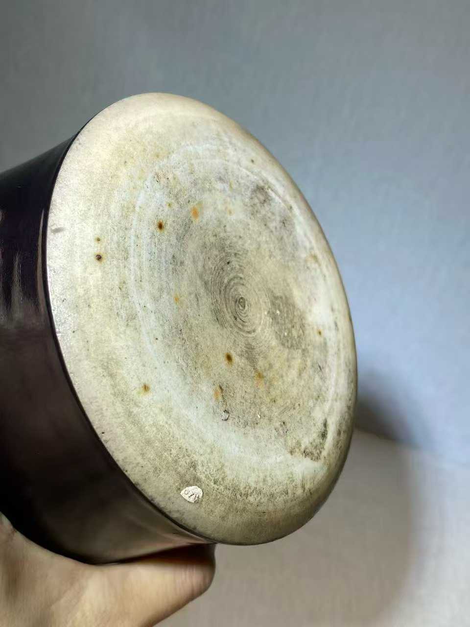 茄皮紫釉梅瓶