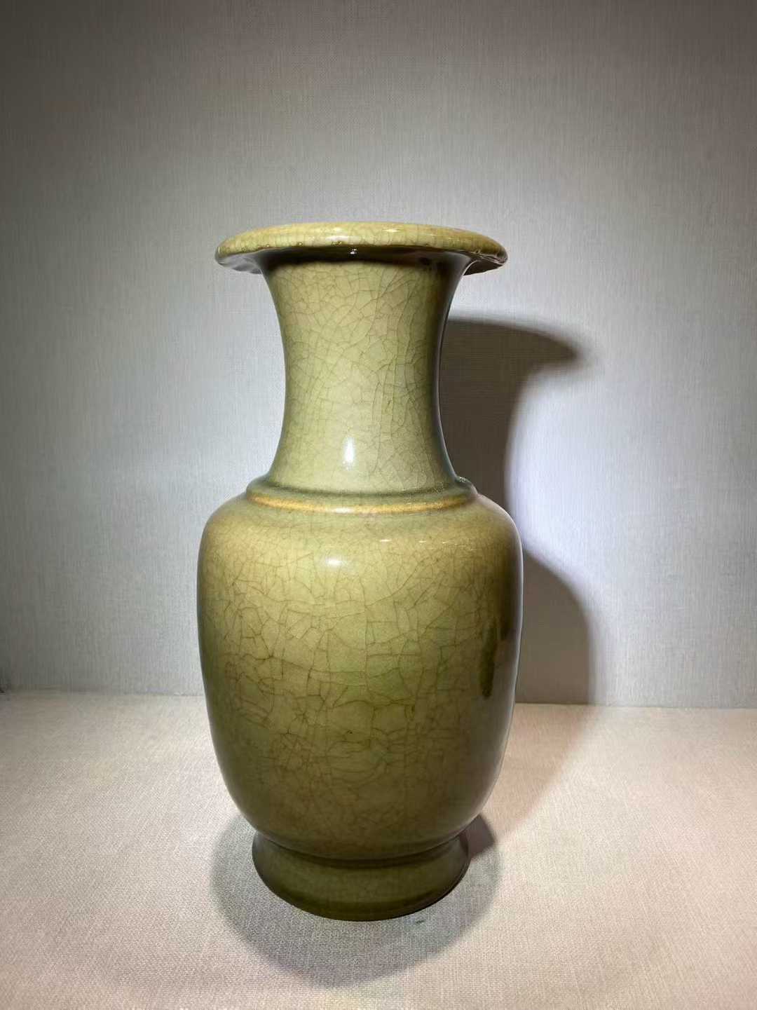 绿哥釉撇口尊一对