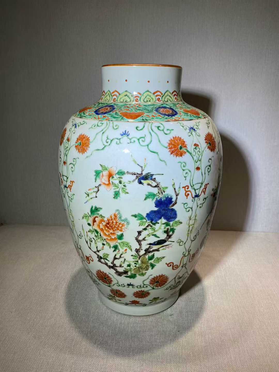 五彩花鸟纹罐