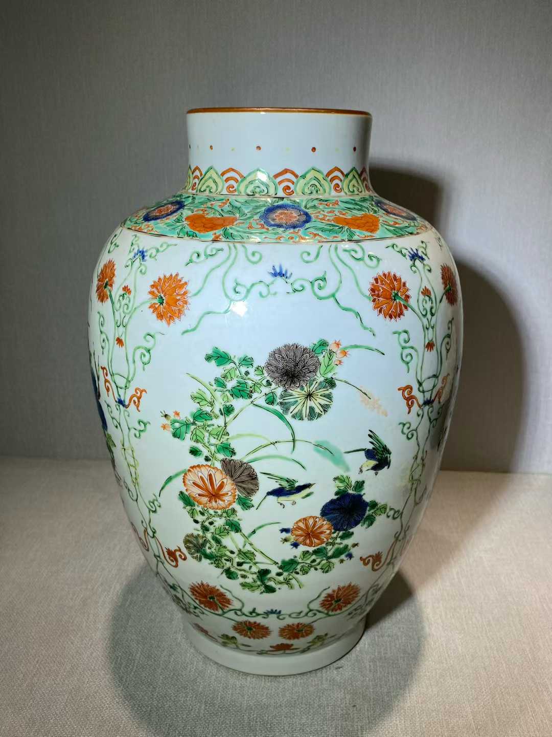 五彩花鸟纹罐