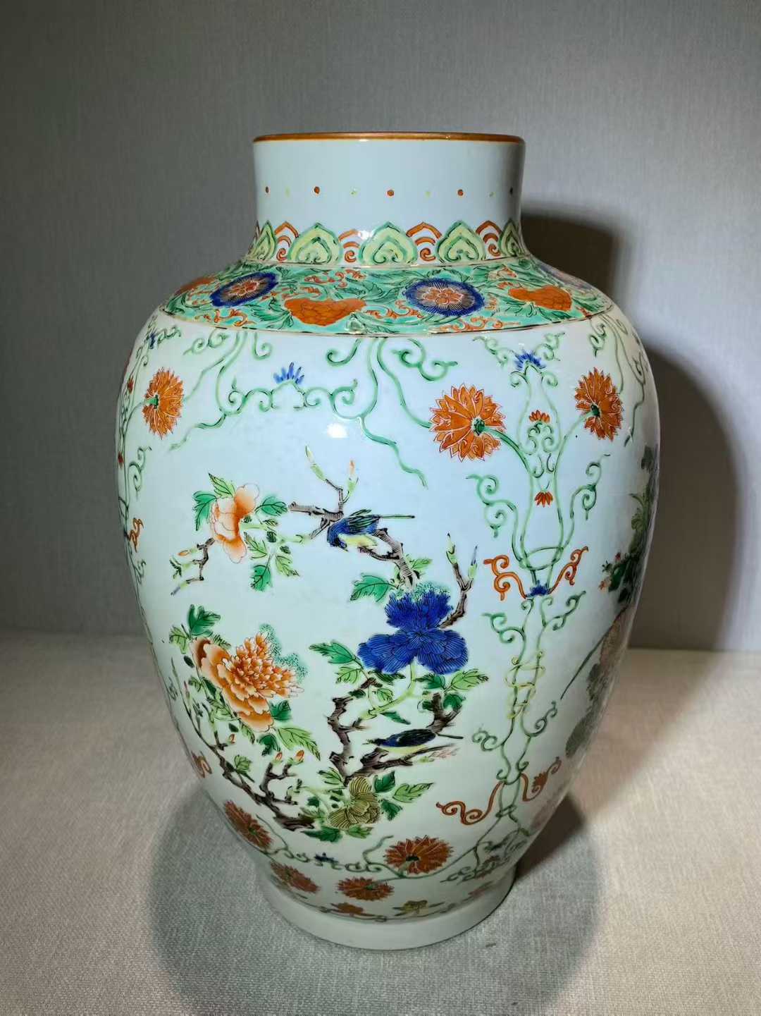 五彩花鸟纹罐