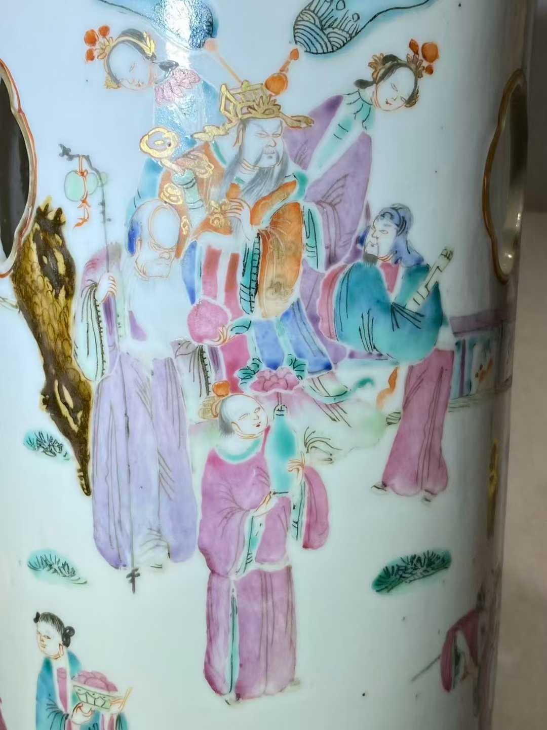 粉彩群仙祝寿图帽筒 款：同治年制
