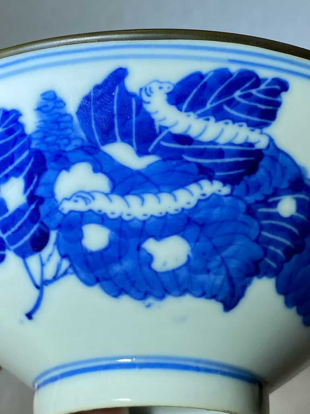 青花蚕食图斗笠碗
