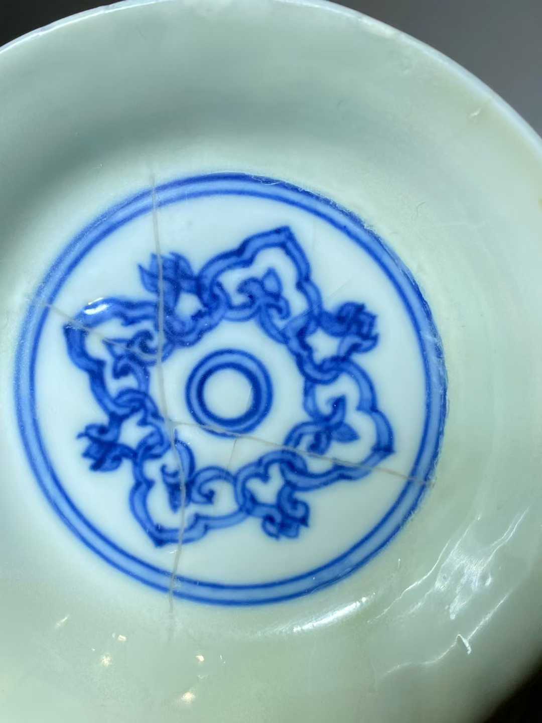 青花花卉纹小碟