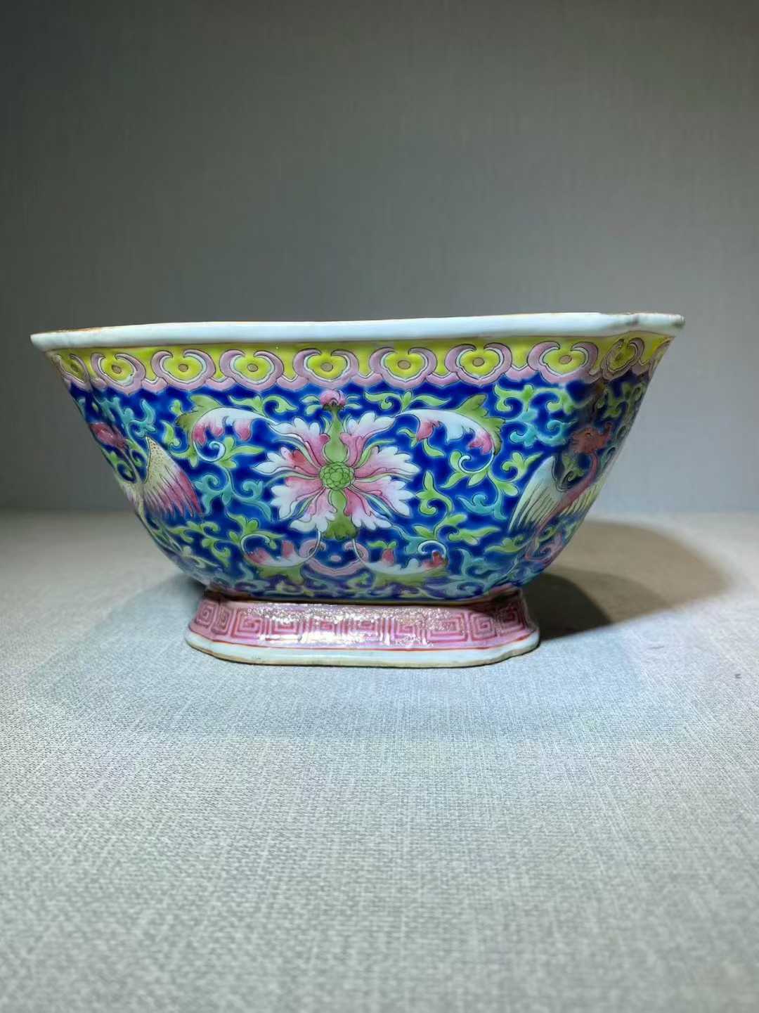 粉彩仙鹤花卉纹供盘 矾红六字款：大清道光年制