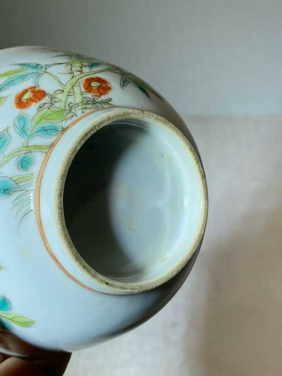 粉彩牡丹纹茶杯 款：德隆珍品