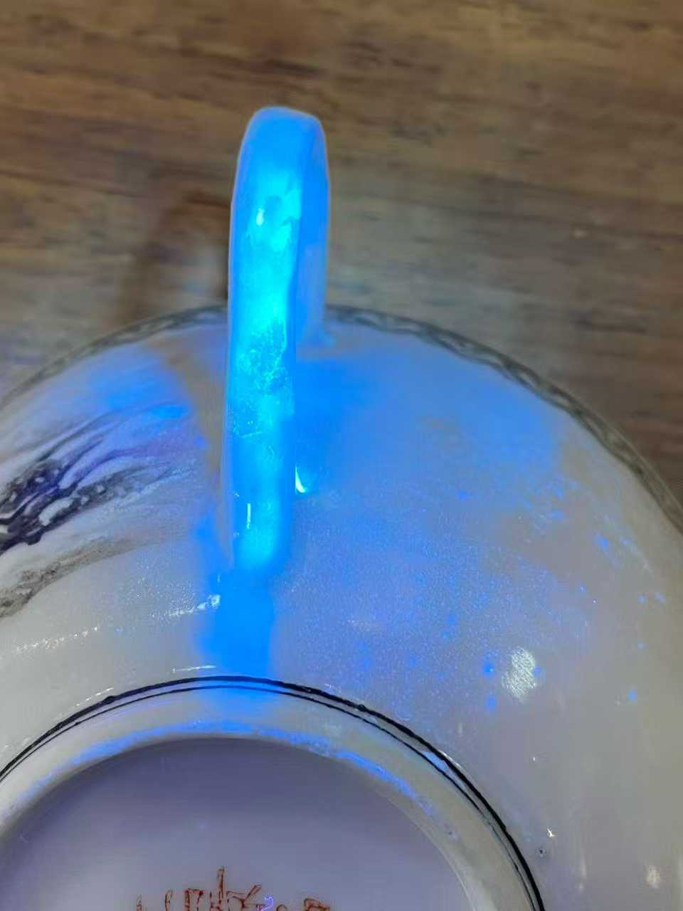 粉彩雪景图把杯 款：江西景德镇瓷1名