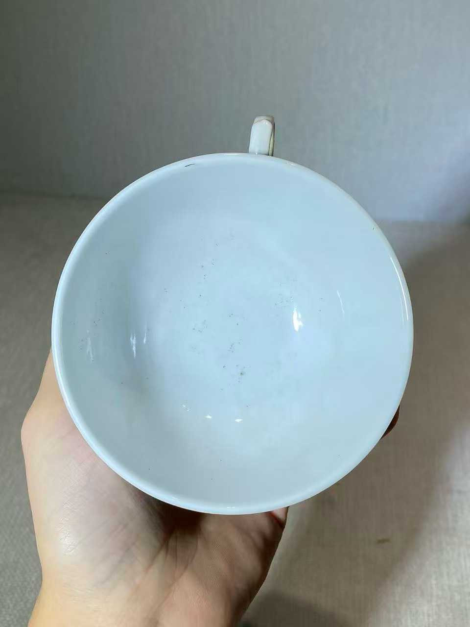 粉彩雪景图把杯 款：江西景德镇瓷1名