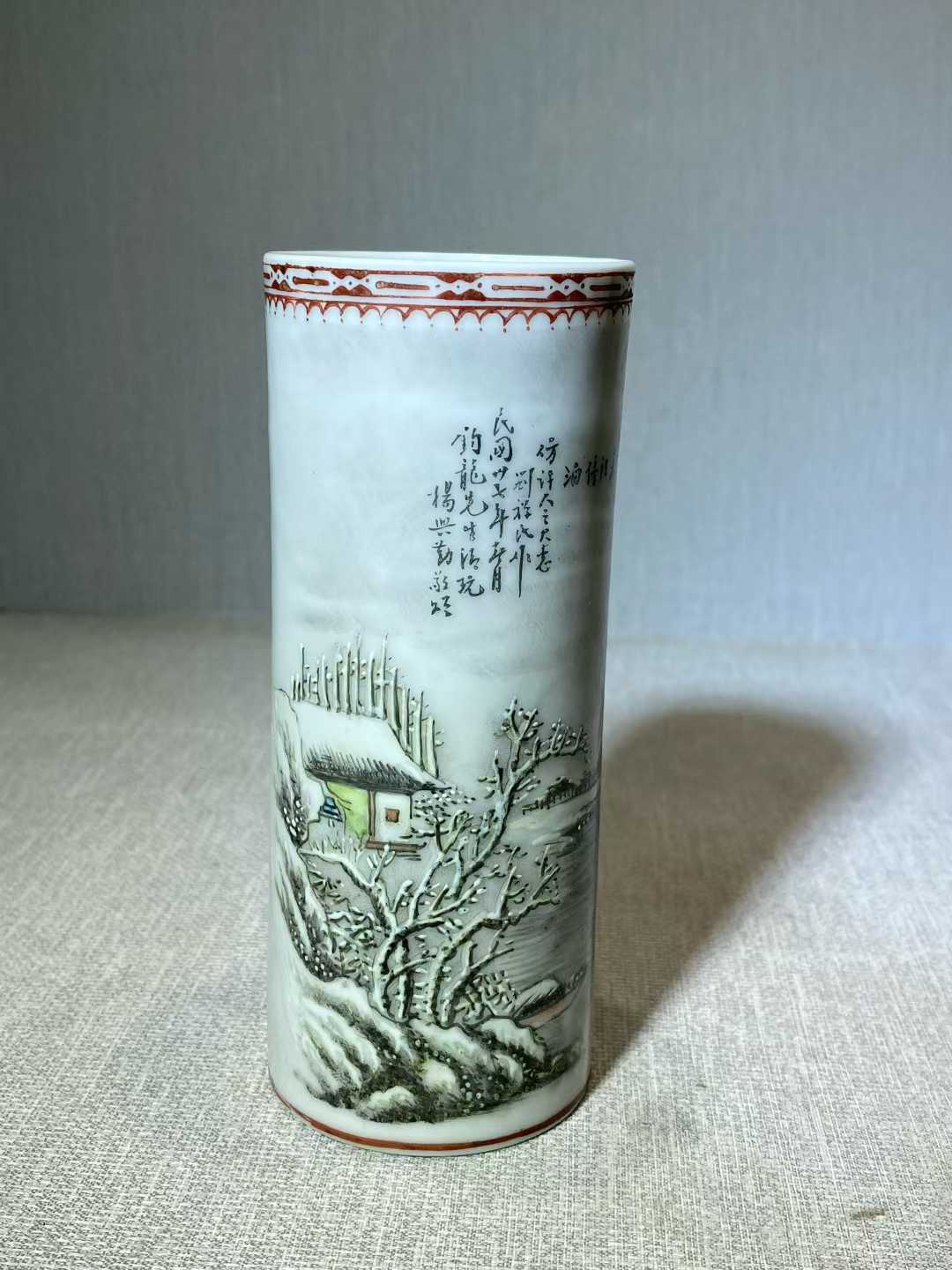 粉彩雪景诗文香筒（名家：杨兴勤）