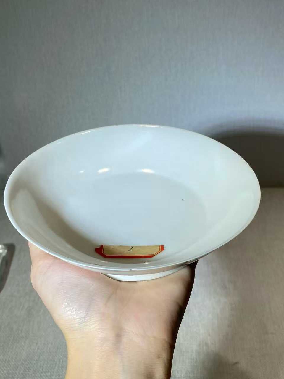 甜白釉暗刻双龙纹盘