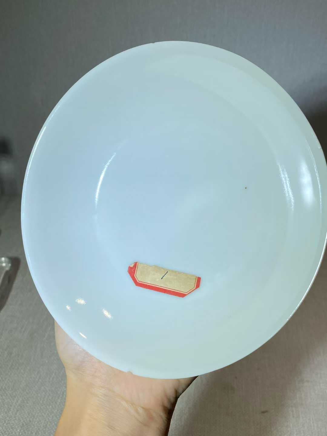 甜白釉暗刻双龙纹盘