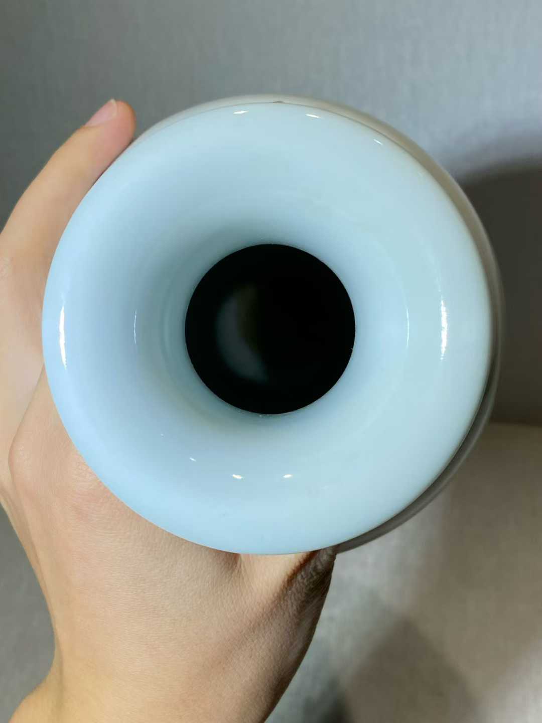 粉彩仕女诗文图撇口瓶  款：大清光绪年制