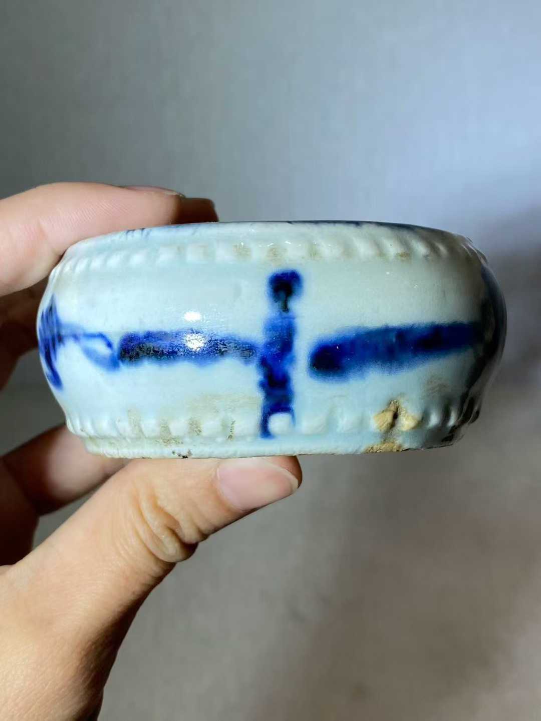 青花梅花鼓形水盂（司南）