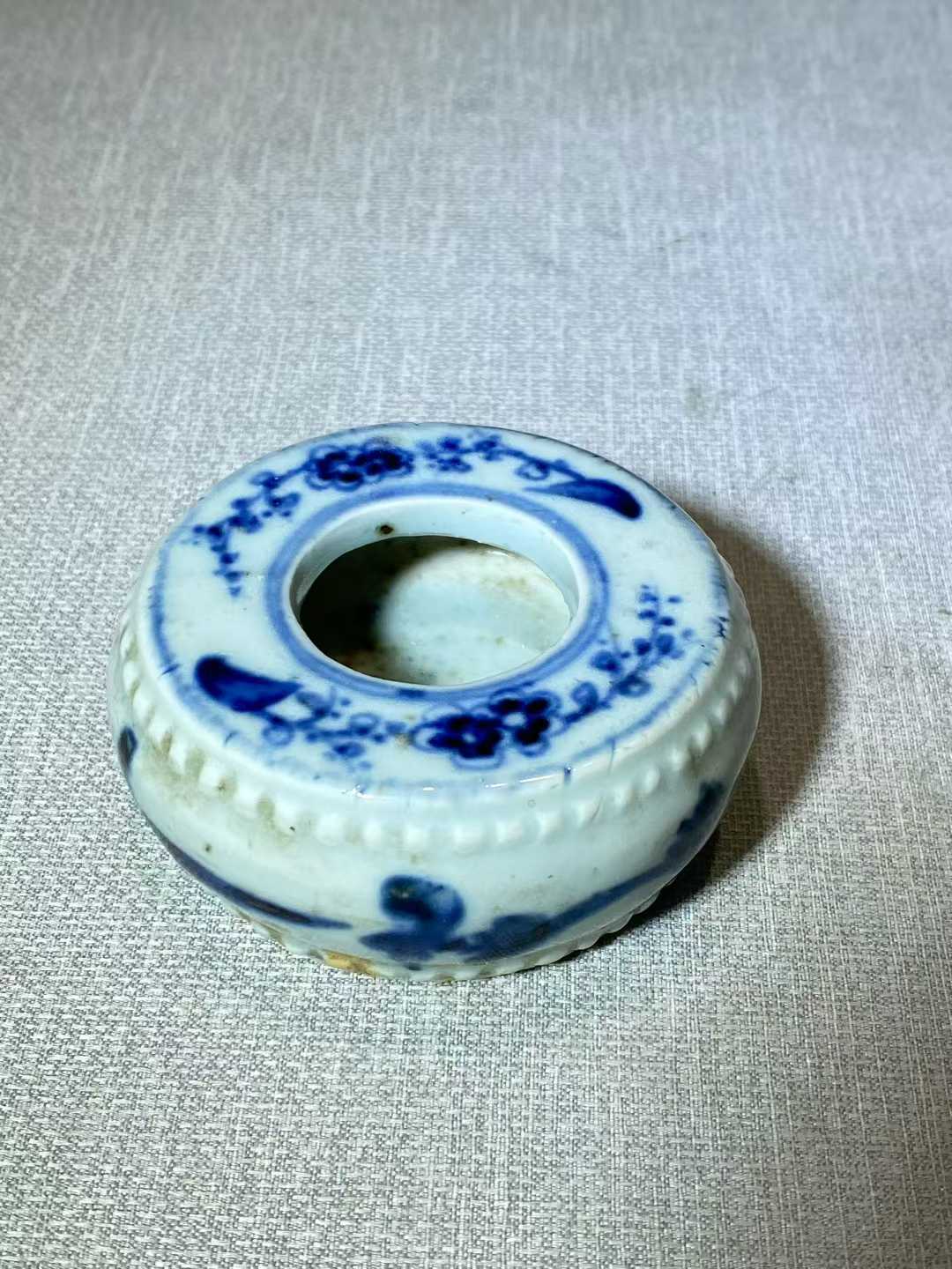 青花梅花鼓形水盂（司南）