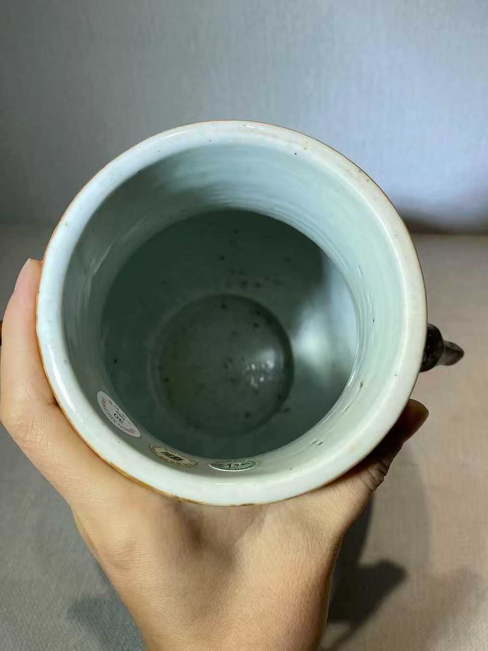 乌金釉描金夔龙纹鹿头尊