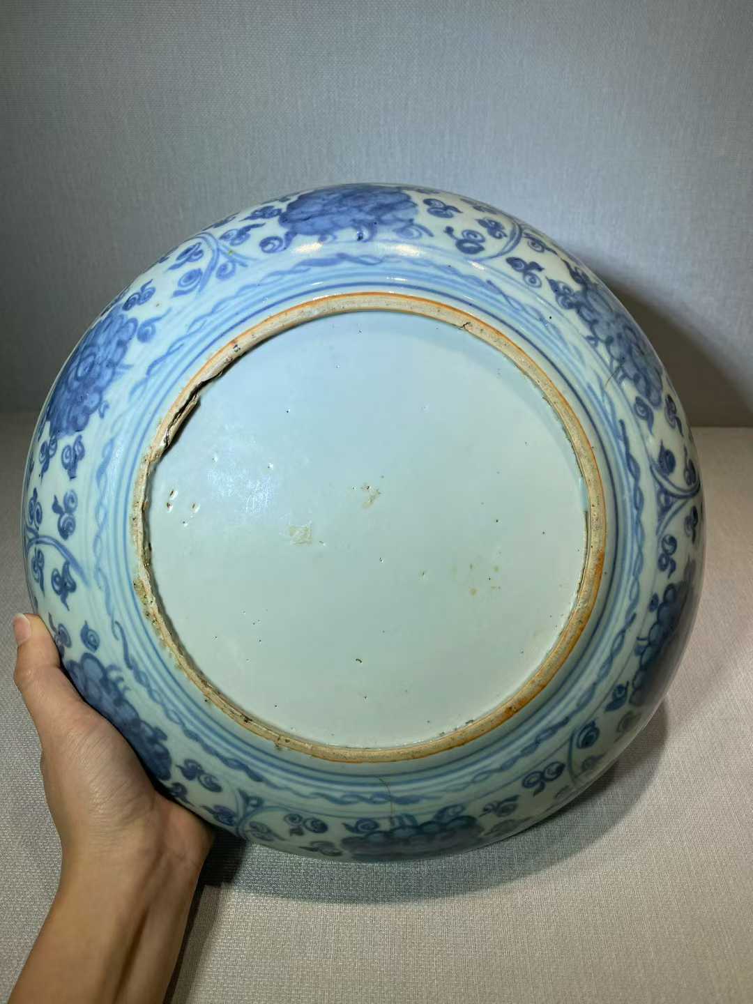 青花孔雀牡丹纹盘