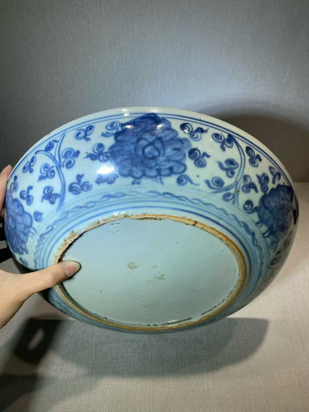 青花孔雀牡丹纹盘