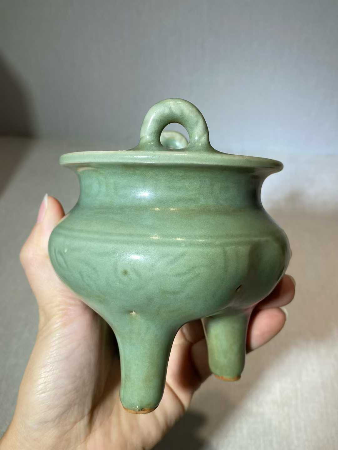 龙泉窑绳耳炉配银盖配日本老盒