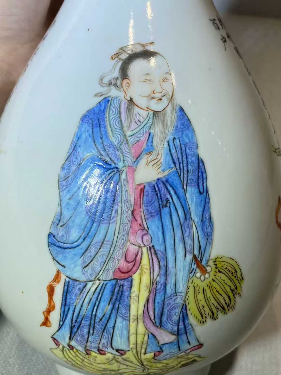 粉彩无双谱诗文玉壶春瓶