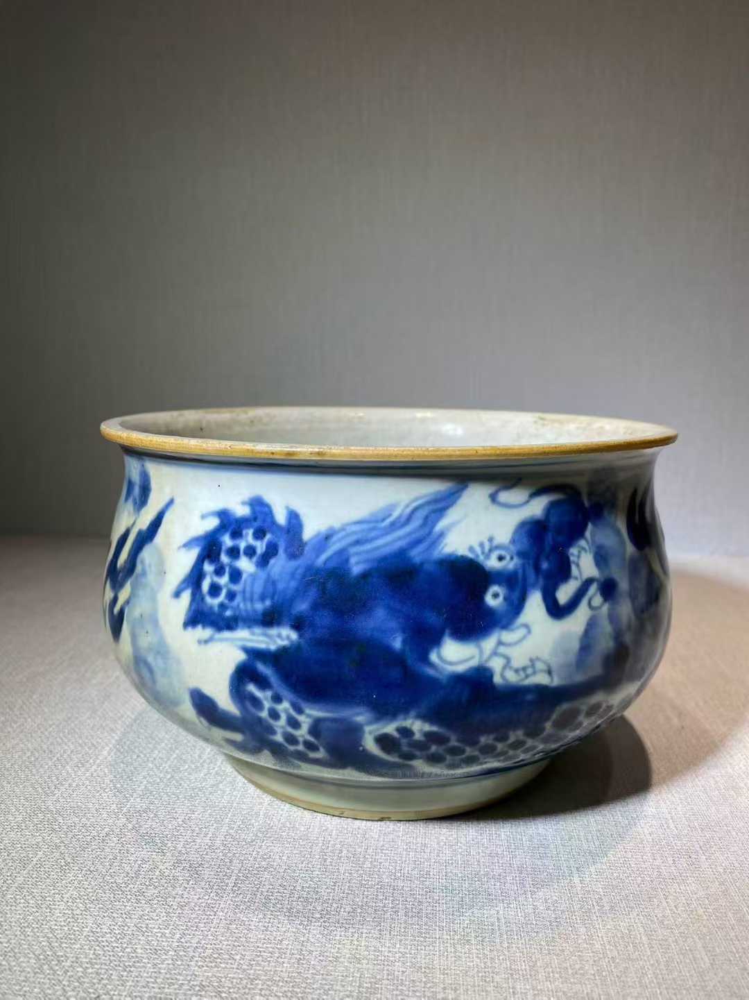 青花鱼龙纹香炉