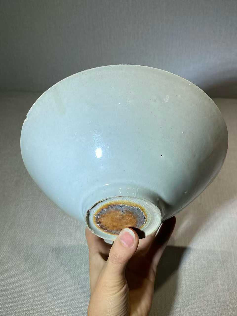 湖田暗花卉斗笠碗