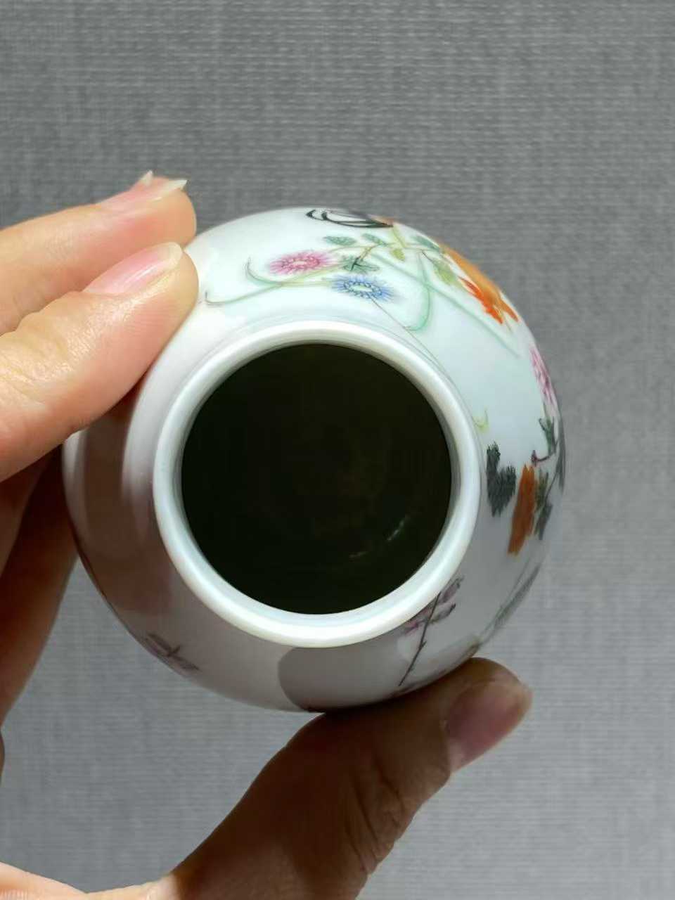 粉彩大吉图鱼篓尊