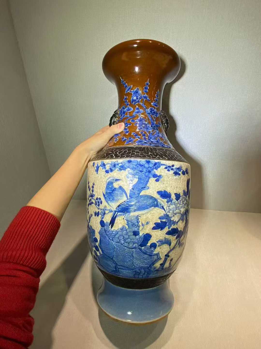 三色哥釉青花花鸟纹铺首大瓶