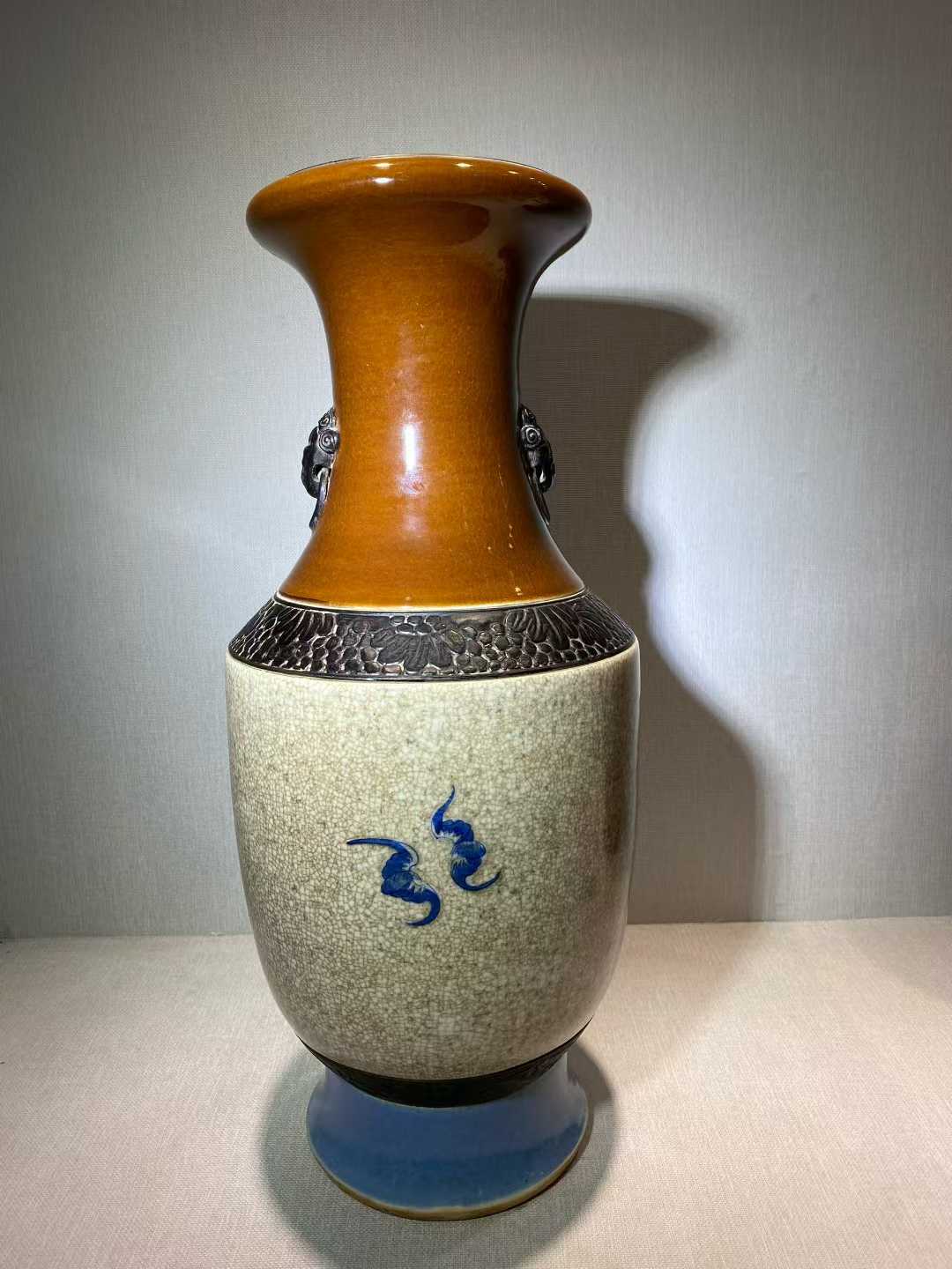 三色哥釉青花花鸟纹铺首大瓶