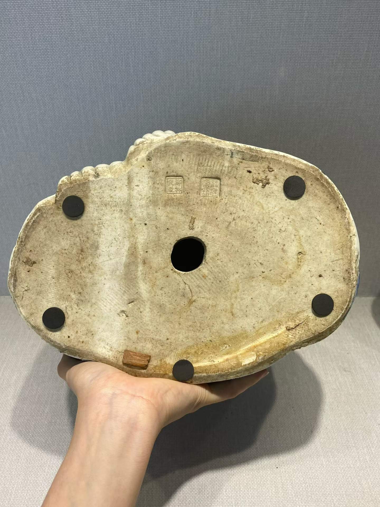 青花缠枝莲纹弥勒佛