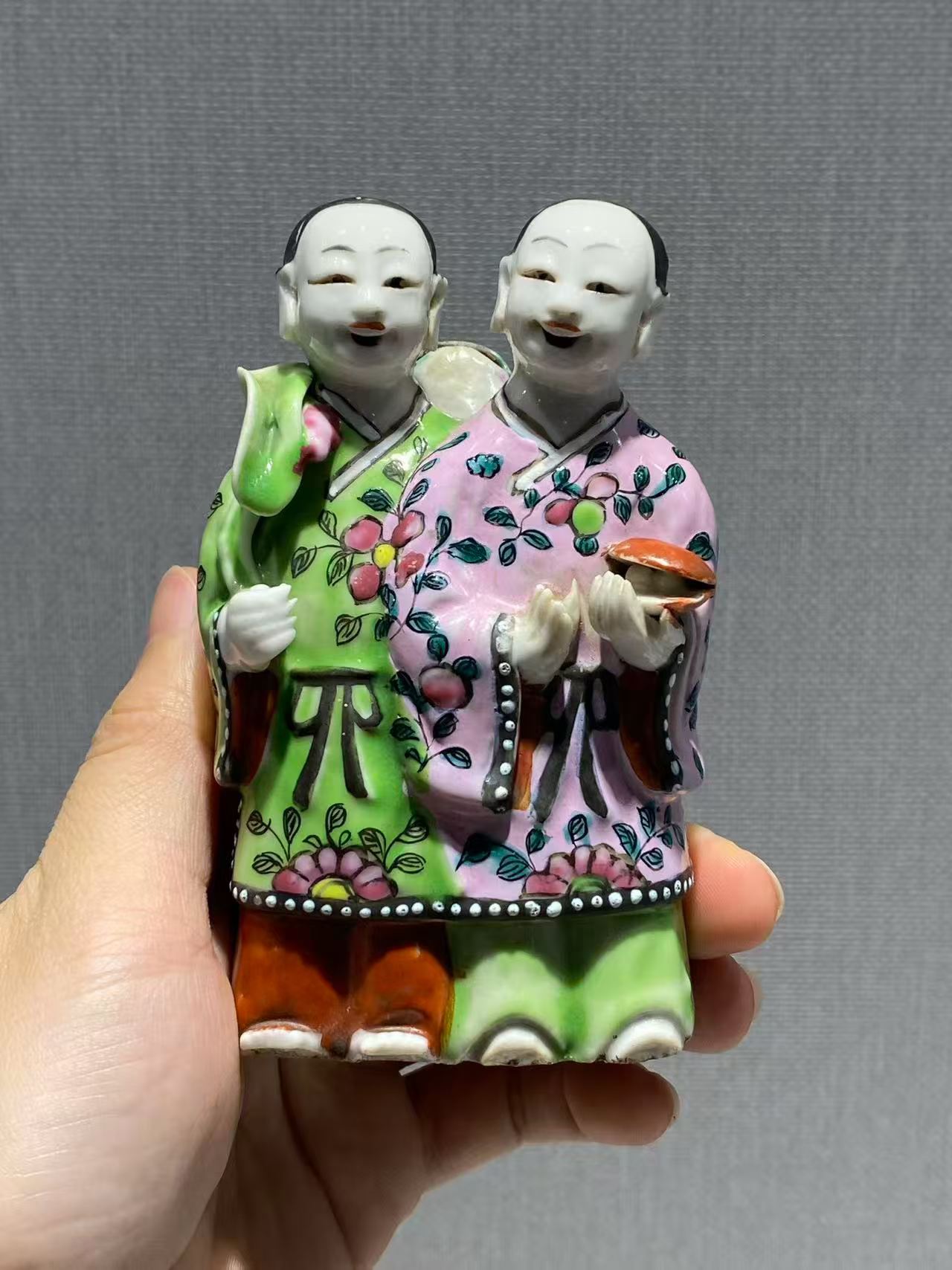 粉彩和合二仙塑像