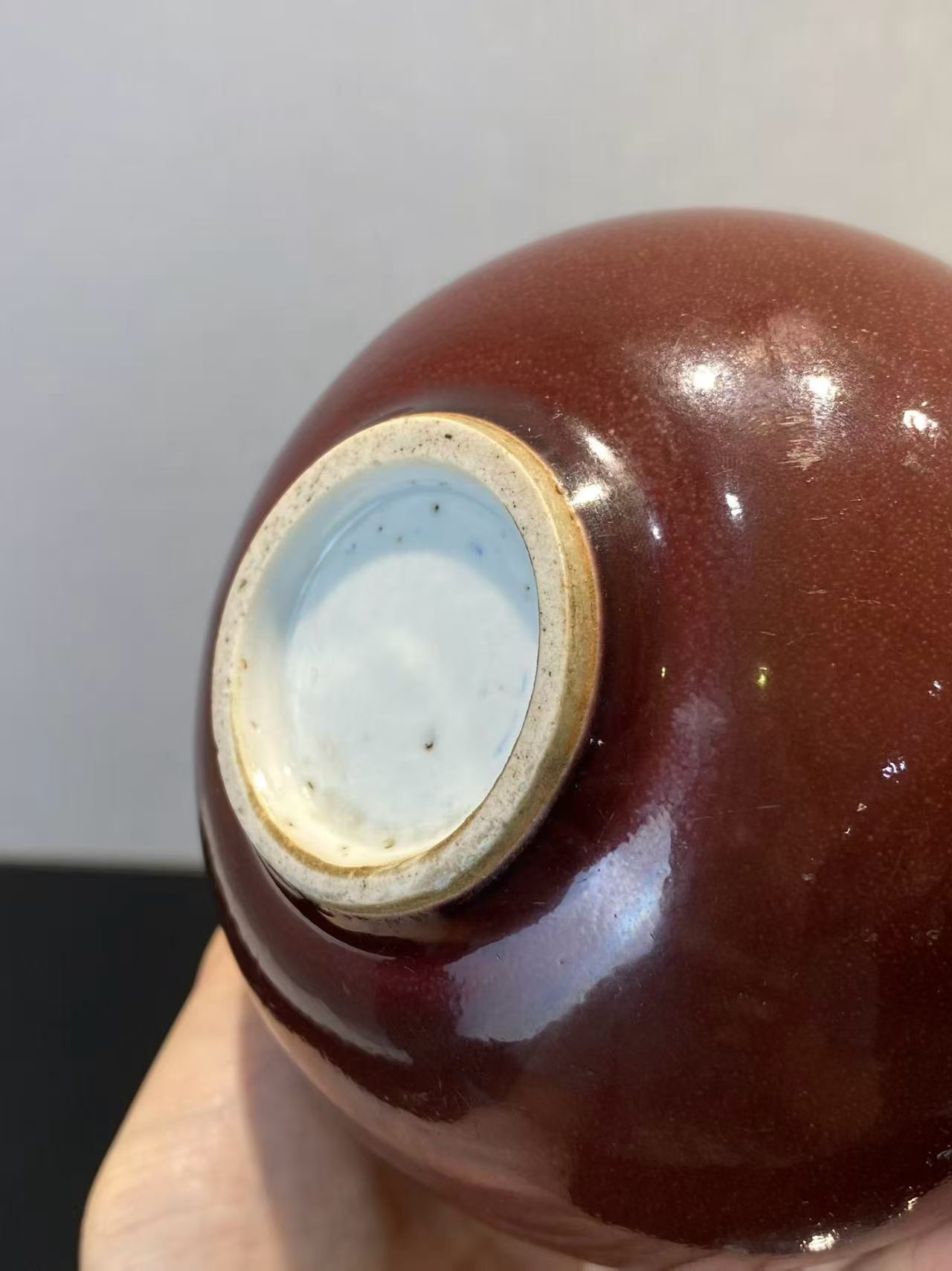 祭红釉长颈瓶